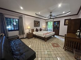 Pha Thai House