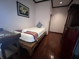 Pha Thai House