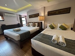Pha Thai House