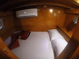 Komodo Cruise Boat