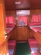 Komodo Cruise Boat