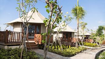 Menjangan Dynasty Resort