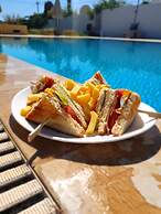 Casa Blue Sarantis