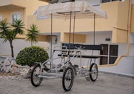 Casa Blue Sarantis