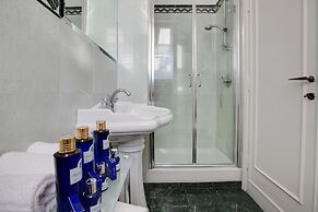 Kometa Suites & Apartments