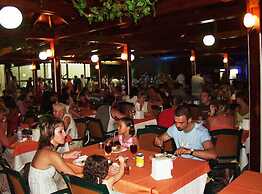 Ares City Hotel