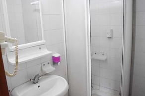 Ares City Hotel