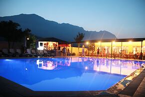 Ares Hotel