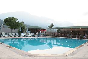 Ares Hotel