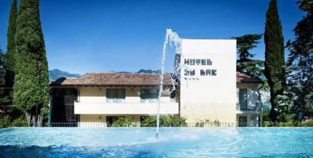 Beach Hotel Du Lac