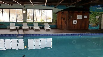 River Rapids Inn