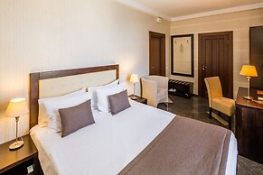 Taurus Hotel & SPA