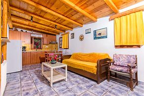 Liuba Houses