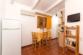Liuba Houses