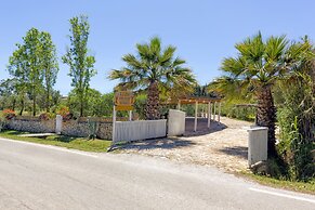 Liuba Houses