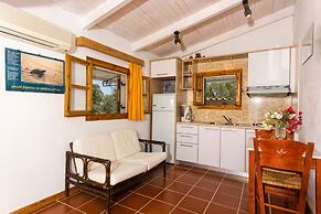 Liuba Houses