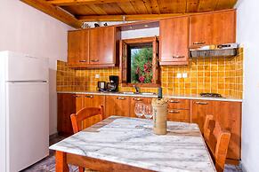 Liuba Houses