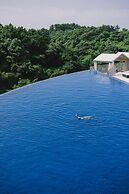 Hidden Cliff Hotel & Nature