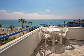 Elysee Beach Hotel