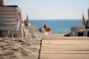 Elysee Beach Hotel
