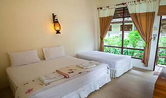 Salakphet Resort