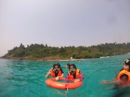 Salakphet Resort