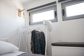 Axos Apartments