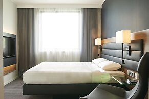 MOXY Frankfurt Eschborn