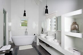 The Manoah Boutique Hotel