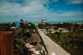 Ensueño Holbox and Beach Club