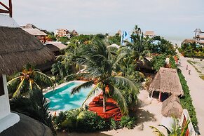 Ensueño Holbox and Beach Club