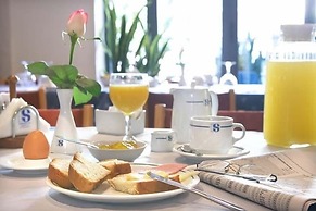 Samaras Hotel