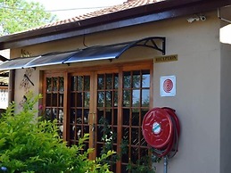 Crown Guest Lodge
