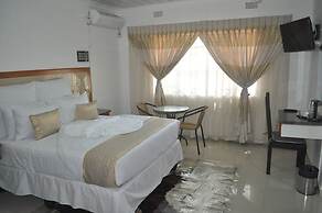 Crown Guest Lodge