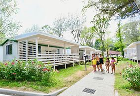 Isamar Holiday Village