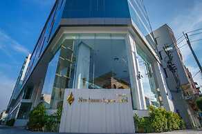 New Season Square Hotel