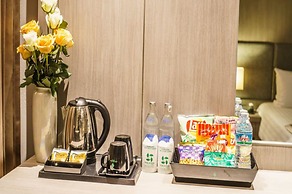 New Season Square Hotel