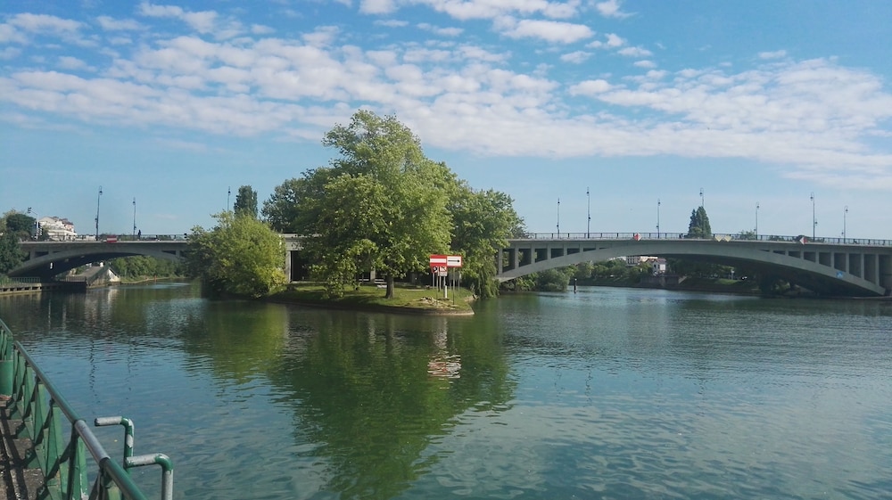 Kyriad - Joinville-Le-Pont