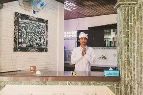 Blanjong Homestay by ecommerceloka