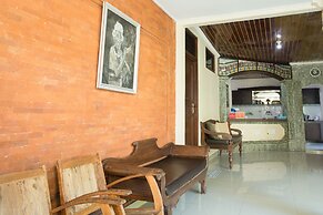 Blanjong Homestay by ecommerceloka