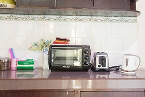 Blanjong Homestay by ecommerceloka