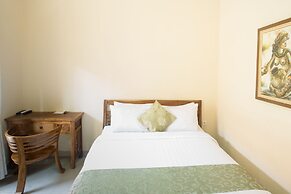 Blanjong Homestay by ecommerceloka