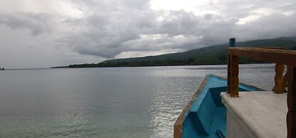 Larantuka Beach Apartments