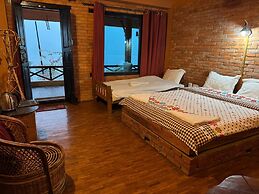 Nar-Bis Hotel