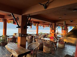 Nar-Bis Hotel