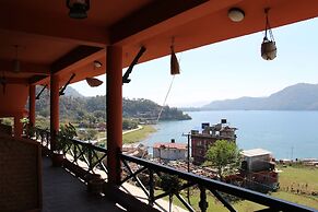 Nar-Bis Hotel