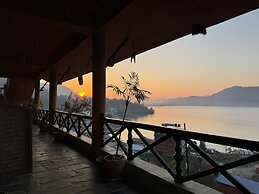 Nar-Bis Hotel
