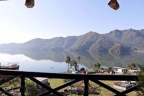 Nar-Bis Hotel