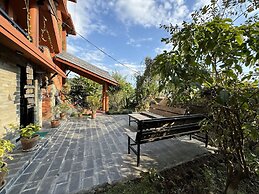 Nar-Bis Hotel