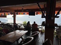 Nar-Bis Hotel